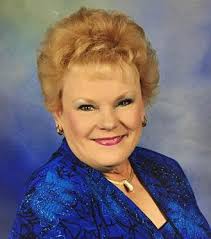 Distinctive Designs Celebrates National Women's Small Business Month with  INB