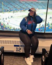 Its Like Porn” 🤣🤣 Imma FOOL frfr all I know is Fxn play-why was I  looking at the camera like that though 🤣🤣🤦🏻‍♀️ - @royal___fitness —-  nah on some real shit though