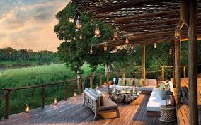 Ci troviamo ai piedi della collina dominata dal castello dei conti guidi di poppi, abbiamo una bella piscina ed un ampio giardino. Herunterladen Hintergrundbild Lion Sands River Lodge Terrasse Luxus Hotels Kruger National Park Sudafrika Fur Desktop Kostenlos Hintergrundbilder Fur Ihren Desktop Kostenlos