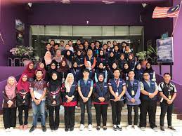 .uitm alor gajah melaka, uitm kampus kota melaka, uitm merbok sungai petani kedah, uitm dungun terengganu, uitm kota kinabalu sabah, uitm kota samarahan sarawak dan terbaru baru di uitm machang kelantan dan bakal mempunyai kampus tetapnya di uitm negeri sembilan kampus. Jpk Uitm Kbm On Twitter Selamat Datang Kepada Mahasiswa Mahasiswi Ke Uitm Cawangan Melaka Kampus Bandaraya Melaka Sesi Sept19 Jan20