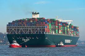 Efforts to move the ship with barges alone failed, and dredgers began working to move sand and mud to free the vessel, bsm said in its most recent update. Hafen Hamburg Ever Given Imo9811000 Containerschiff