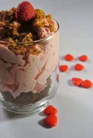 Verrines Brownie Mousse De Framboise Au Siphon Et Crumble De Speculoos Mousse Framboise Framboise Recette Chocolat