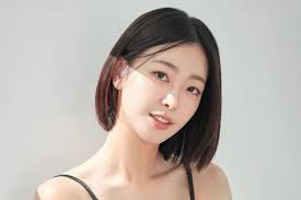 GoWonHee Announces Divorce After 2 Years Of Marriage!! On November 25, Go  Won Hee's agency Ghost Studio announced that the actress, who married a  businessman in 2022, ended her marriage earlier this year.