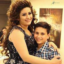 تولد ابن حسام راسالهاي 782 و يا 783 هجري ( 760 شمسي ) دانسته اند. Ø§Ù…Ø§Ø±Ø§Øª Ø±Ø²Ù‚ Ù…Ø¹ Ø§ÙˆÙ„Ø§Ø¯Ù‡Ø§ Ø¯Ø§Ù†ÙŠØ§Ù„ ÙŠÙˆØ³Ù Ø³ÙƒÙˆØ¨ Ø§Ù„Ø¯Ø±Ø§Ù…Ø§ Ø§Ù„Ø³ÙˆØ±ÙŠØ© Facebook