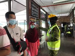 Dengan persekitaran sebegitu adalah mustahil jika seseorang boleh keluar rumah hanya memakai sehelai kemeja tipis yang berlengan pendek tanpa. Bahagian Pengurusan Hartanah Op Twitter Suasana Di Rumah Peranginan Persekutuan Cameron Highlands Rumah Peranginan Persekutuan Tasik Kenyir Rumah Peranginan Persekutuan Pulau Pangkor Semua Pelanggan Akan Disaring Dimohon Untuk Mengikut Sop Yang Telah