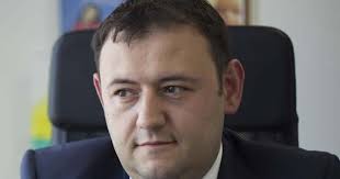 Kuvendi i 11 Dhjetorit i Tom Doshit dhe Aqif Rakipit”/ Delegati i PD hedh  poshtë akuzat e Endri Hasës