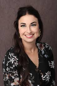 Savannah Dowling's Instagram, Twitter & Facebook