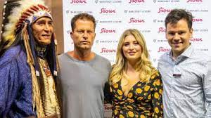 So geht es luna jetzt. Til Schweigers Tochter Kooperiert Mit Schuh Label Luna Schweiger Entwirft Boots Fur Sioux