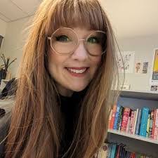 Jade Dillon's Instagram, Twitter & Facebook