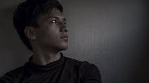 Kemampuannya dalam beradu akting dan parasnya yang tampan membuatnya memiliki banyak penggemar khususnya dari kalangan wanita. 12 Potret Jefri Nichol Pemeran Dear Nathan Yang Bikin Hati Berdebar