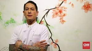 Chef juna adalah seorang koki spesialis makanan jepang dan perancis yang telah menghabiskan waktu selama kurang lebih 12 tahun di luar negeri. Chef Juna Is Reportedly Positive Covid 19 Netral News