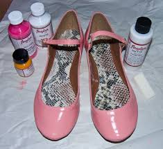 Tutorial Painting Shoes Boots Using Angelus Leather Paint Leather Shoes Diy Boots Diy Painting Leather