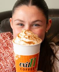 𝐓𝐡𝐚𝐭 𝐥𝐨𝐨𝐤 𝐰𝐡𝐞𝐧 𝐏𝐒𝐋 𝐢𝐬 𝐚𝐥𝐦𝐨𝐬𝐭 𝐡𝐞𝐫𝐞…🍂✨ Your  favorite fall drink is within reach! It drops 𝐓𝐮𝐞𝐬𝐝𝐚𝐲, 𝐒𝐞𝐩𝐭  𝟐𝐧𝐝 (𝐭𝐡𝐞 𝐝𝐚𝐲 𝐚𝐟𝐭𝐞𝐫 𝐋𝐚𝐛𝐨𝐫 𝐃𝐚𝐲) — crafted with our  organic, house-made syrups for