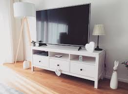 Tv lowboard spiros weiß hochglanz 175x32x47 cm tv board tv bank unterschrank. Liatorp Tv Bank Weiss 145x49x45 Cm Ikea Schweiz Wandregal Landhausstil Tv Mobel Ikea
