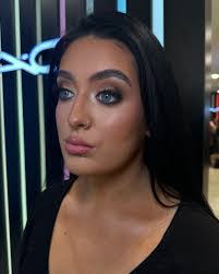 Hannah Mclean's Instagram, Twitter & Facebook