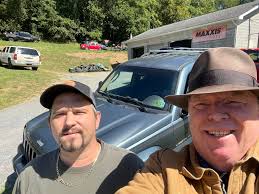 Peter Buck and associated musicians performance discussion