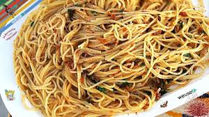 400 grammi di spaghetti 50 ricci di mare 2 spicchi d'aglio olio extravergine d'oliva ½ bicchiere di vino bianco sale, pepe bianco macinato al momento q.b. 63 Spaghetti Ai Ricci Di Mare Di Sicuro Da Provare Primo Piatto Squisito Semplice E Veloce Youtube