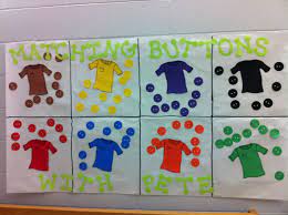 We Sorted Buttons Onto Matching Shirts Using The 8 Basic Colors Based On The Book Pete The Cat And His 4 Gr Pete The Cats Pete The Cat Buttons Preschool Colors