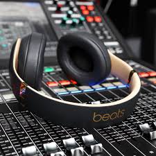 Steelseries is a leading manufacturer of gaming peripherals and accessories, including headsets, keyboards, mice, and mousepads. Black Friday Deals At Best Buy Ipad Surface Pro 7 Sony Headphones And More The Verge