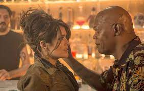 The world's top bodyguard gets a new client, a hitman who must testify at the international criminal court. R Rated Action Comedy Hitman S Bodyguard Entertains In Right Ways Heraldnet Com