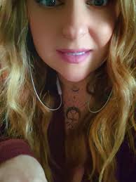 Do you hear what she's saying tho?! #killingmesoftly #singing #redhead  #ginger #randbmusic #gingertok #orangeisthenewblack #redhead  #redheadwithtattoos