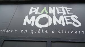 Lille Sur Planete Momes Le Rideau Noir Est Maladroitement Tombe