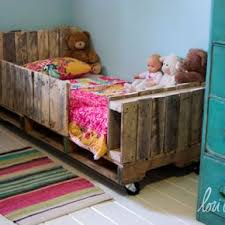 Kinderbett selber bauen mit der anleitung von hornbach: Die 26 Besten Ideen Zu Kinderbett Aus Europaletten Palettenbett Fur Kinder Kids Bed Pallet Bed For Kids Palettenmobel Kinder Bett Bett Aus Paletten Kindermobel