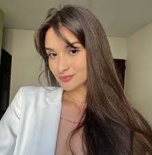 Amanda Assis (@amndaassis) • Instagram photos and videos