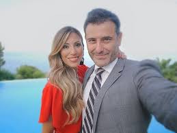 Delly Madrid anuncia que está embarazada de mellizas a sus 40 años  ¡Felicidades!