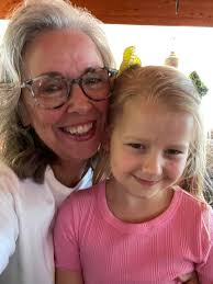 Becky Murphy Everett (@doodlemoochie) • Instagram photos and videos