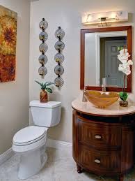 The simplicity of the pattern is part of its charm. Decorating Ideas For Bathroom Walls Whaciendobuenasmigas
