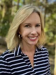 Michelle Hausmann's Instagram, Twitter & Facebook