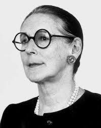 Margo Grant's Instagram, Twitter & Facebook