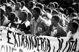 Los primeros reportajes sobre la inmigración en España >> Fondo de Armario  >> Blogs EL PAÍS