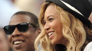 Leute: Beyoncé: Baby Blue Ivy kam "natürlich" zur Welt