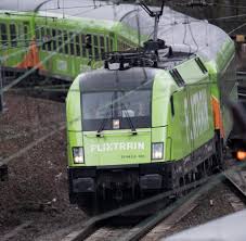 Flixbus zug, grüner flixzug fernverkehr in deutschland. Zug Premiere Fur Flixbus Flixtrain Punktlich Gestartet Welt