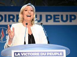 Après avoir appris son échec au second tour de l'élection présidentielle, la candidate du déçue d'avoir récolté moins de 35% des suffrages (33,9% selon les résultats définitifs publiés ce lundi matin), marine le pen a tout de même. Europawahl 2019 In Frankreich Le Pen Feiert Sieg Und Demutigt Macron Doppelt Politik