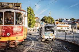 Der abschnitt zwischen anjos/avenida almirante reis (heutige haltestelle igreja anjos) und graça folgte 1925. Lisbon Follow The 28 Tram Route On A Private Tuk Tuk 2021