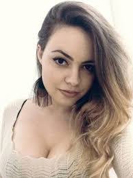 Anna Hass's Instagram, Twitter & Facebook