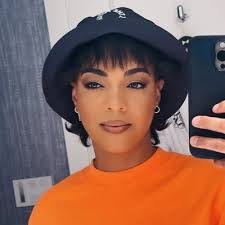 Nicole Lapointe's Instagram, Twitter & Facebook