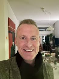 Nige just texted me. This is what it said…… “Hi Robolob, I'm buying a new  (Second Hand) car this week. Would you like to help me?” I replied “Yes”  And I meant