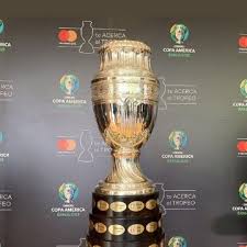 Disponemos de medallas con jugador de fútbol grabado. El Trofeo De La Copa America Inicia Gira De Exhibicion En Colombia Soy Futbol