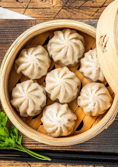 Vegetable Momos (Tibetan Dumplings) with Momo Chutney