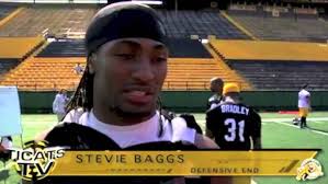 Stevie Baggs Jr tackles Blount NFL