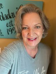 Sunny day and a pink lip 🩷