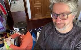 This is an illustration i did for nuno markl's birthday, he is a famous person in portugal. Nuno Markl Filho Do Humorista Deixa Pessoas Em Lagrimas Com Carta Para O Sr Carteiro Vip Pt