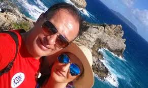 Dok još jedan Decembar prolazi i jos jedna godina se završava pozvati ću te Selma  Kadić Dekovic da ponovo otvorimo kofer sa uspomenama. Jedna od najljepših  pripada Decembru anno domini 2018 i