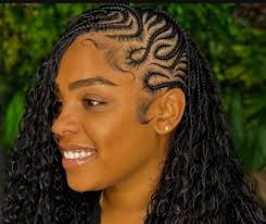 Hello I'm a braider looking for someone who can do these