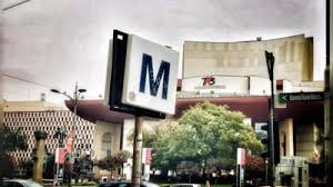 Coada e de dimensiuni apreciabile, cam ca pe vremuri cand romanii stateau la coada la carne. Metrorex Stiri Ziare Com Mobile