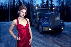 Kelly runs between fairbanks and the oil fields around prudhoe bay on alaska's northern shore. Ice Road Truckers Lisa Kelly Photos